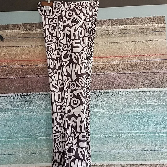 'Lisa Says Gah'    Size 6 tts. NEW WITH TAGS  Lyric Print  Beatles  70's Peace - Picture 7 of 15